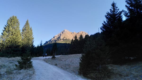 Wanderung im Tannheimer Tal: Grän – Bad Kissinger Hütte – Aggenstein – Gräner Höhenweg – Füssener Joch