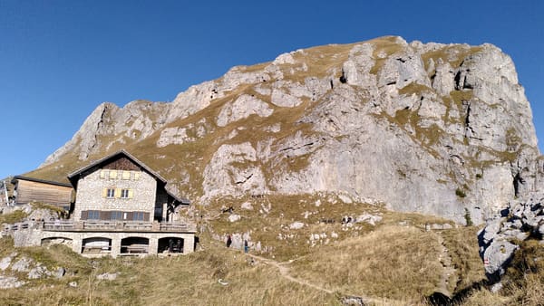 Wanderung im Tannheimer Tal: Grän – Bad Kissinger Hütte – Aggenstein – Gräner Höhenweg – Füssener Joch