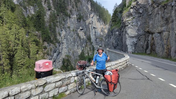 Radtour von Graubünden über den Albula- und Berninapass an den Comer See und den Luganer See