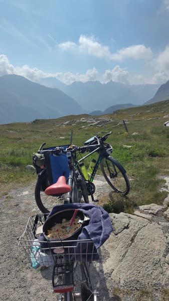 Radtour von Graubünden über den Albula- und Berninapass an den Comer See und den Luganer See