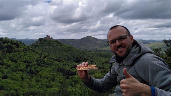 Rundwanderung im Trifels-Land bei Annweiler: Neukastell, Madenburg, Slevogtfelsen und Hohenberg