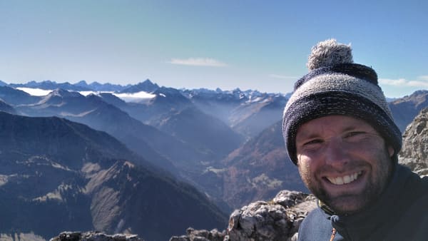 Wanderung im Tannheimer Tal: Schattwald – Bschießer – Ponten – Zirleseck – Rohnenspitze