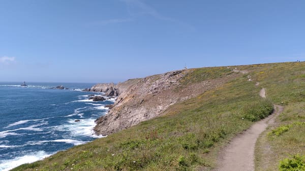 GR34 in der Bretagne: Küstenwanderung von Audierne über die Pointe du Raz nach Camaret-sur-Mer