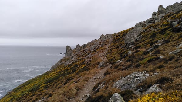 GR34 in der Bretagne: Küstenwanderung von Audierne über die Pointe du Raz nach Camaret-sur-Mer