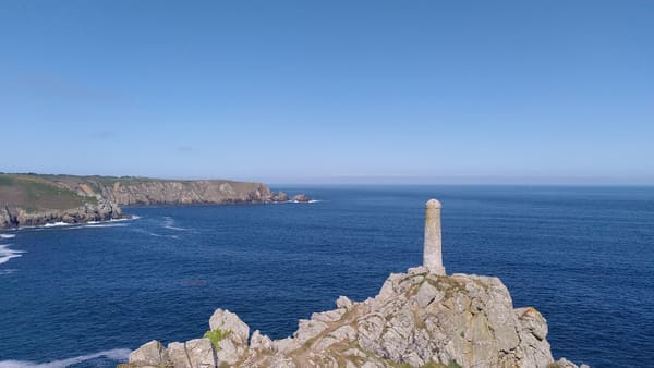 GR34 in der Bretagne: Küstenwanderung von Audierne über die Pointe du Raz nach Camaret-sur-Mer