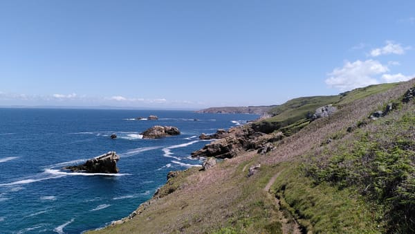 GR34 in der Bretagne: Küstenwanderung von Audierne über die Pointe du Raz nach Camaret-sur-Mer