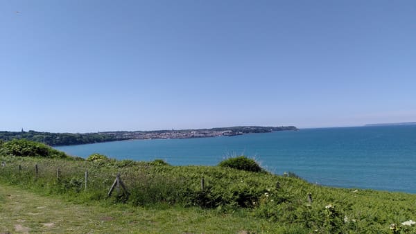 GR34 in der Bretagne: Küstenwanderung von Audierne über die Pointe du Raz nach Camaret-sur-Mer