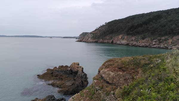 GR34 in der Bretagne: Küstenwanderung von Audierne über die Pointe du Raz nach Camaret-sur-Mer