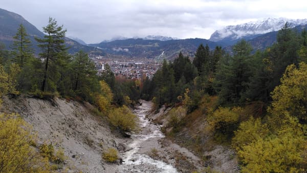 Regnerischer Panorama-Spaziergang auf dem Kramerplateau-Weg bei Garmisch