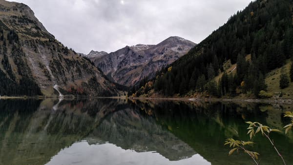 Wanderung im Tannheimer Tal: Neunerköpfle – Schochenspitze – Landsberger Hütte – Steinkarspitze – Vilsalpsee