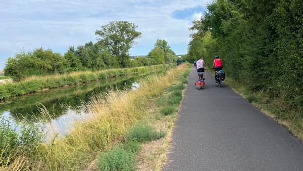 Radtour von Lothringen über Verdun entlang des Maasradwegs ins Tal der Semois in den Ardennen