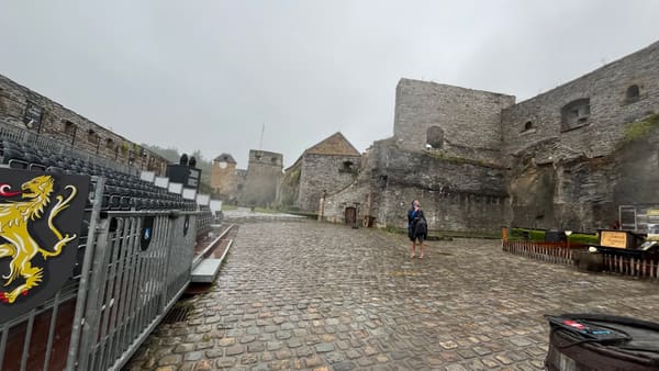Radtour von Lothringen über Verdun entlang des Maasradwegs ins Tal der Semois in den Ardennen