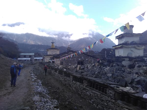 Trekking im Himalaya: Manaslu-Runde – Rundwanderung um den Achttausender Manaslu