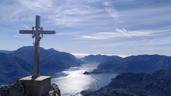 Monte Grona – Gipfel-Wanderung mit Comer-See-Panorama bei Menaggio