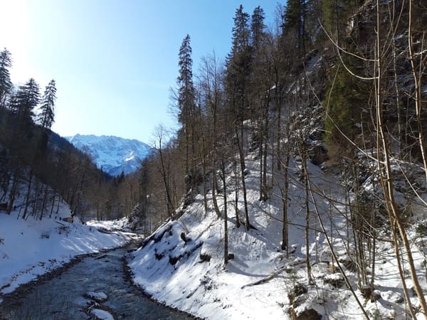 Wanderung durch die Partnachklamm auf den Eckbauer in Garmisch