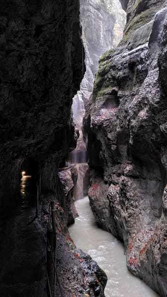 Wanderung durch die Partnachklamm auf den Eckbauer in Garmisch