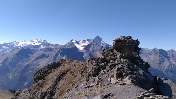 Klettersteig auf die Punta della Valletta (3.090 m) von Pila mit Panorama auf zahlreiche Viertausender