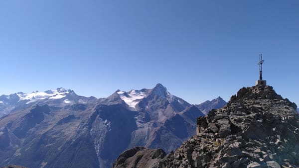 Klettersteig auf die Punta della Valletta (3.090 m) von Pila mit Panorama auf zahlreiche Viertausender