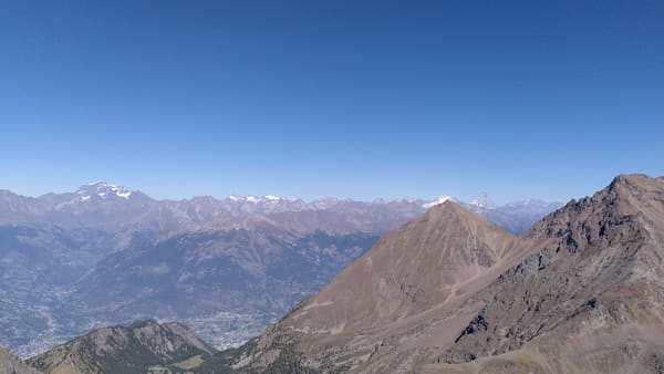 Klettersteig auf die Punta della Valletta (3.090 m) von Pila mit Panorama auf zahlreiche Viertausender