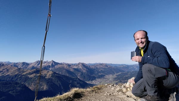Wanderung im Tannheimer Tal: Nesselwängle – Gimpelhaus – Rote Flüh – Nesselwängler Scharte – Otto-Mayr-Hütte