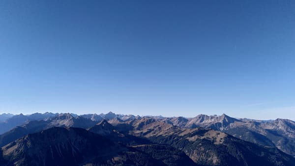 Wanderung im Tannheimer Tal: Nesselwängle – Gimpelhaus – Rote Flüh – Nesselwängler Scharte – Otto-Mayr-Hütte