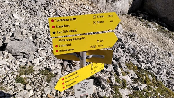 Wanderung im Tannheimer Tal: Nesselwängle – Gimpelhaus – Rote Flüh – Nesselwängler Scharte – Otto-Mayr-Hütte