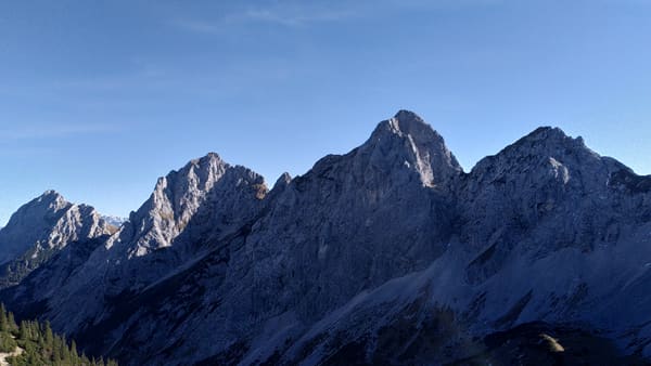 Wanderung im Tannheimer Tal: Nesselwängle – Gimpelhaus – Rote Flüh – Nesselwängler Scharte – Otto-Mayr-Hütte