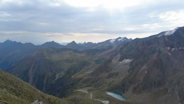Stubaier Höhenweg: Fünftagestour von der Dresdner Hütte zur Innsbrucker Hütte