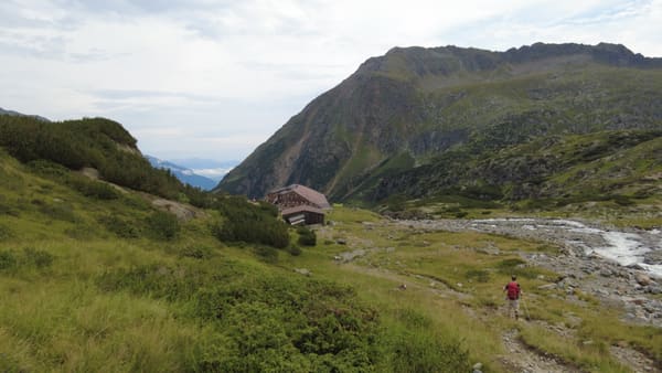 Stubaier Höhenweg: Fünftagestour von der Dresdner Hütte zur Innsbrucker Hütte