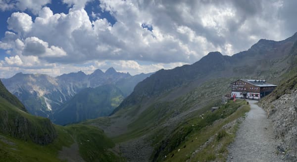 Stubaier Höhenweg: Fünftagestour von der Dresdner Hütte zur Innsbrucker Hütte