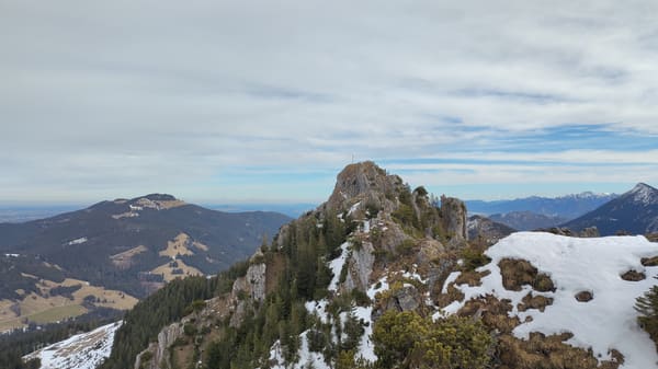 Gipfelwanderung Zinken mit 1a-Panorama über Tannheimer Tal und Allgäuer Alpen
