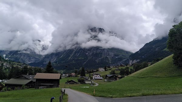 Bikepacking Trans-Schweiz: Von Zürich nach Luzern über den Klausenpass, die Große Scheidegg und die Berner Voralpen