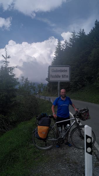 Bikepacking Trans-Schweiz: Von Zürich nach Luzern über den Klausenpass, die Große Scheidegg und die Berner Voralpen