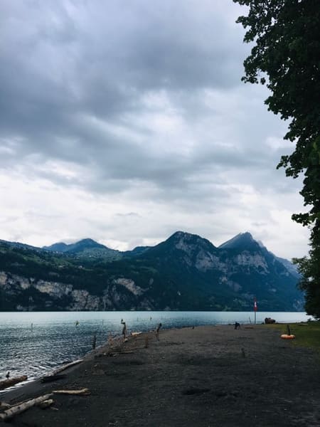 Bikepacking Trans-Schweiz: Von Zürich nach Luzern über den Klausenpass, die Große Scheidegg und die Berner Voralpen