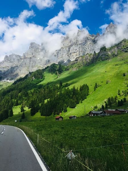 Bikepacking Trans-Schweiz: Von Zürich nach Luzern über den Klausenpass, die Große Scheidegg und die Berner Voralpen